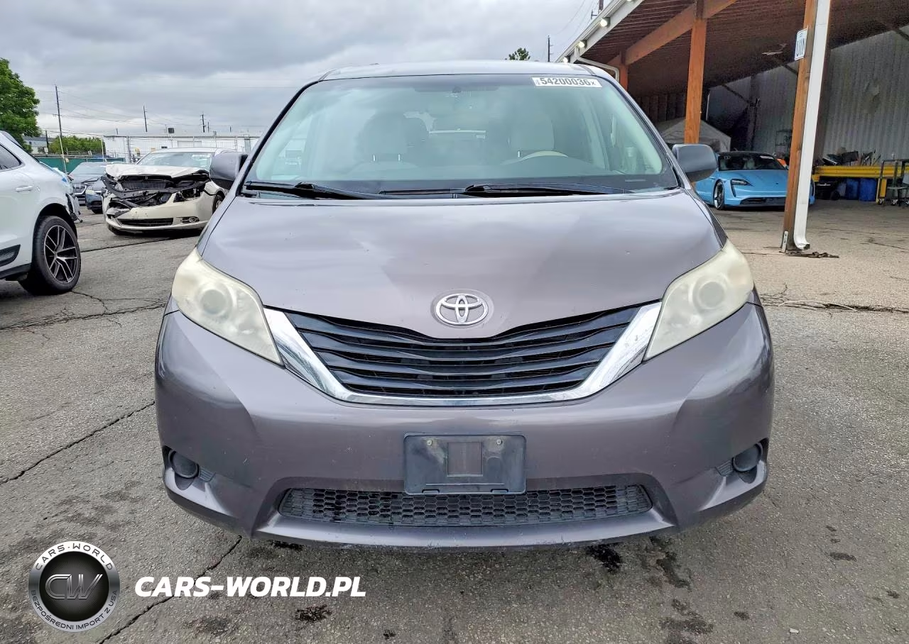 2011 Toyota Sienna Le VIN:5TDKK3DC3BS033986 - 5