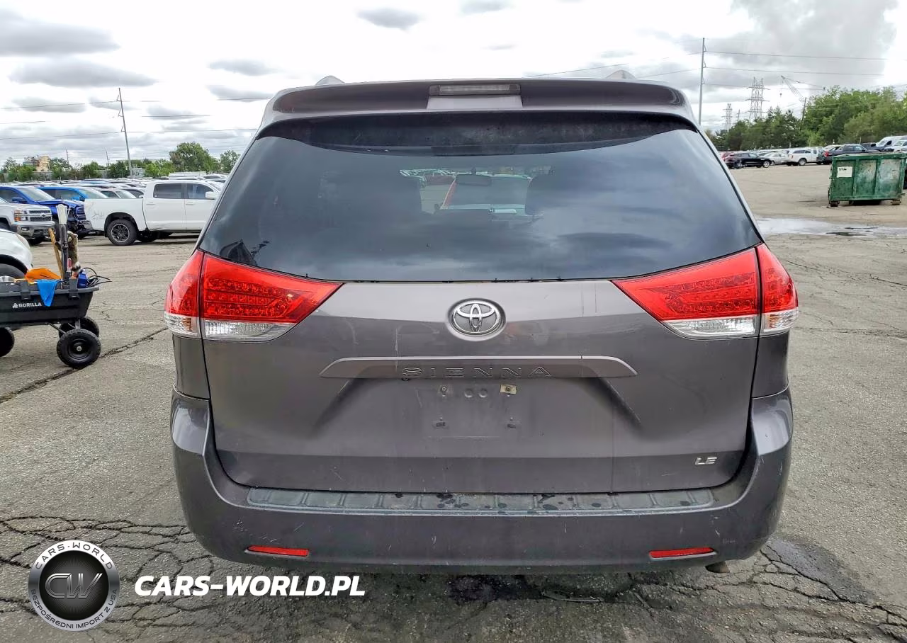 2011 Toyota Sienna Le VIN:5TDKK3DC3BS033986 - 6