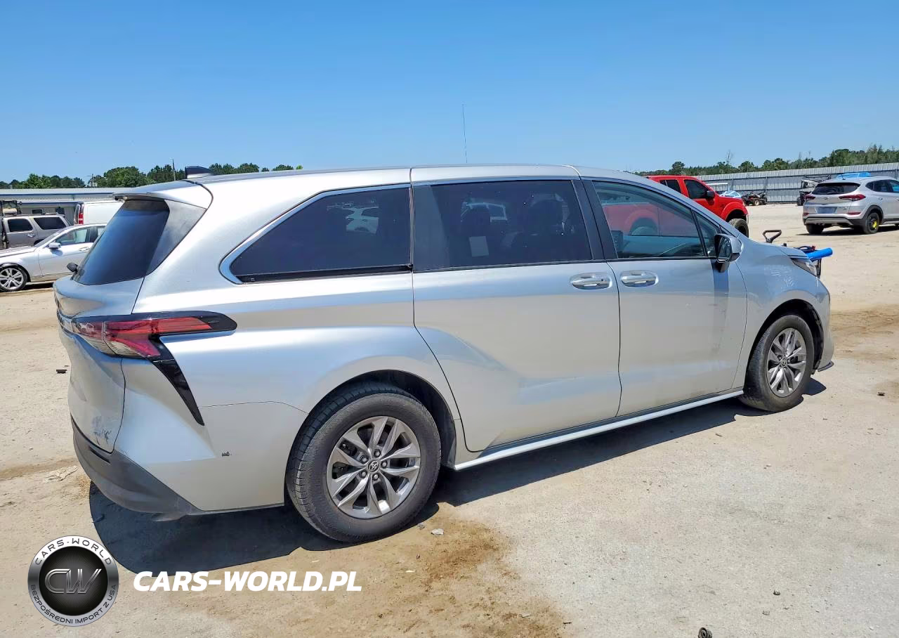 2022 Toyota Sienna Le VIN:5TDKRKEC3NS115998 - 3