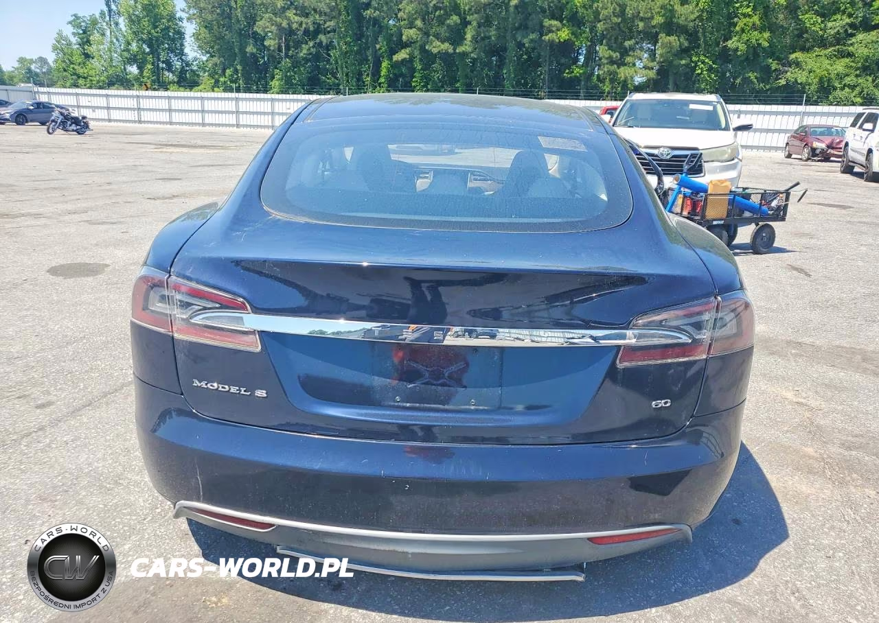 2013 Tesla Model S VIN:5YJSA1AG2DFP12122 - 6