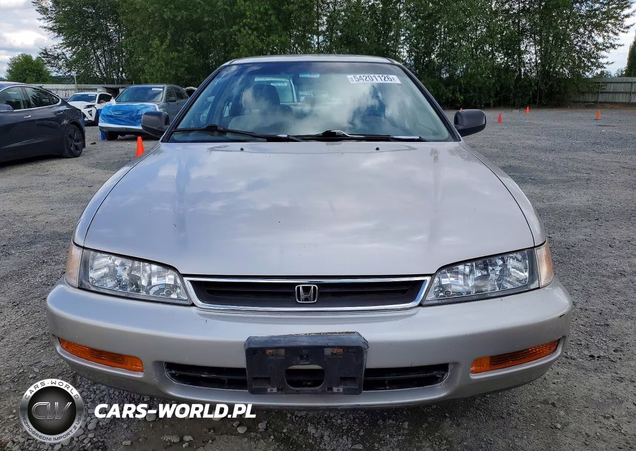 1996 Honda Accord Dx VIN:1HGCD5526TA079215 - 5