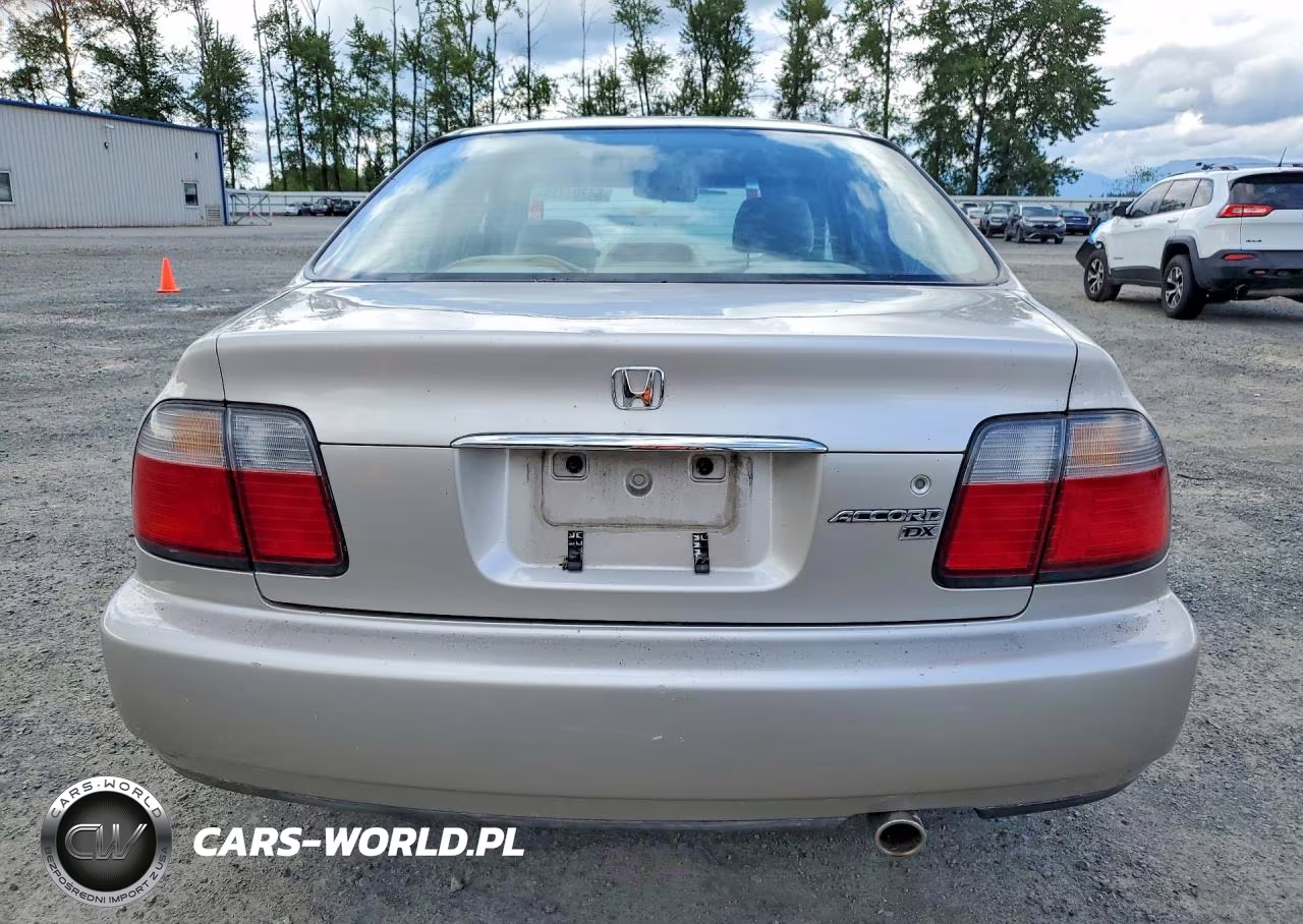 1996 Honda Accord Dx VIN:1HGCD5526TA079215 - 6