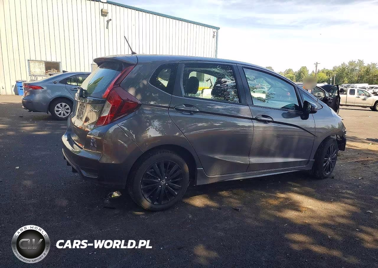 2019 Honda Fit Sport VIN:3HGGK5H65KM728543 - 3