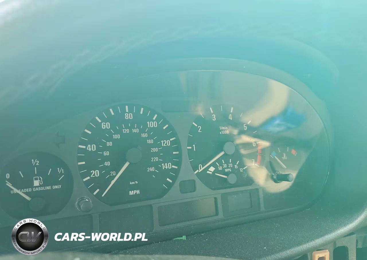 2000 BMW 323 It VIN:WBAAR3348YJM00434 - 9