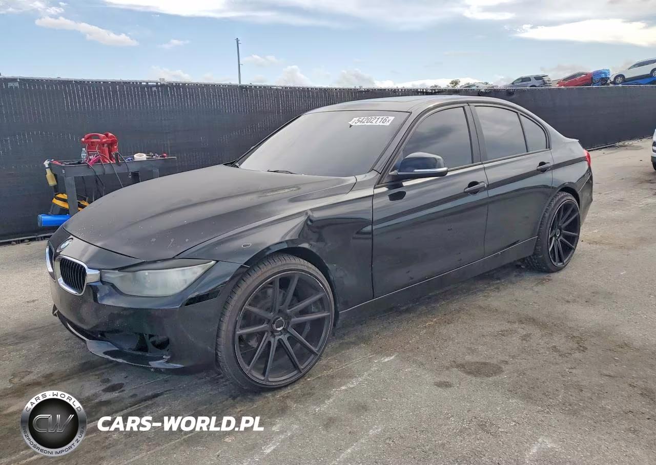 2013 BMW 328 I – zdjęcie 1 z 12