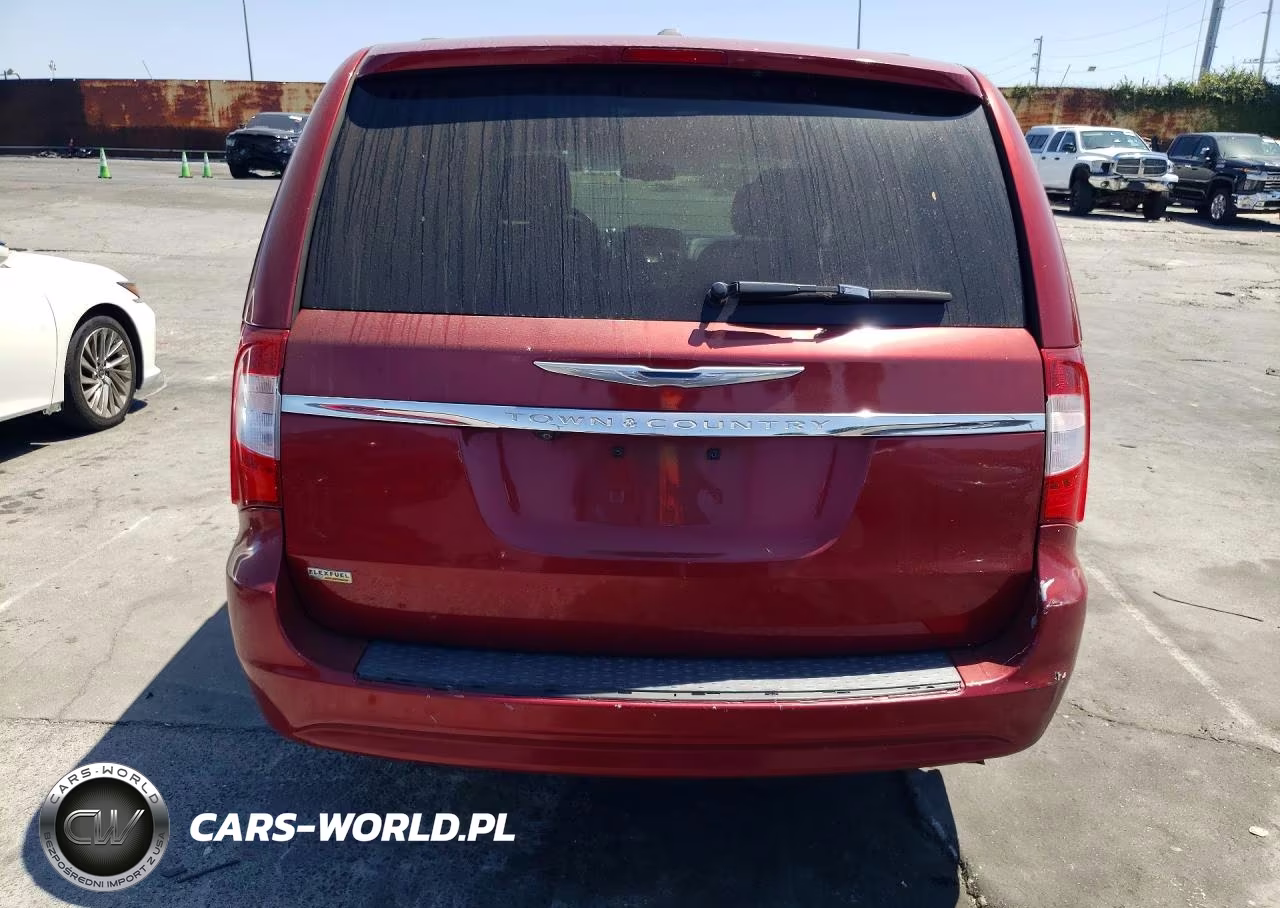 2016 Chrysler Town & Country Touring VIN:2C4RC1BG2GR252721 - 6