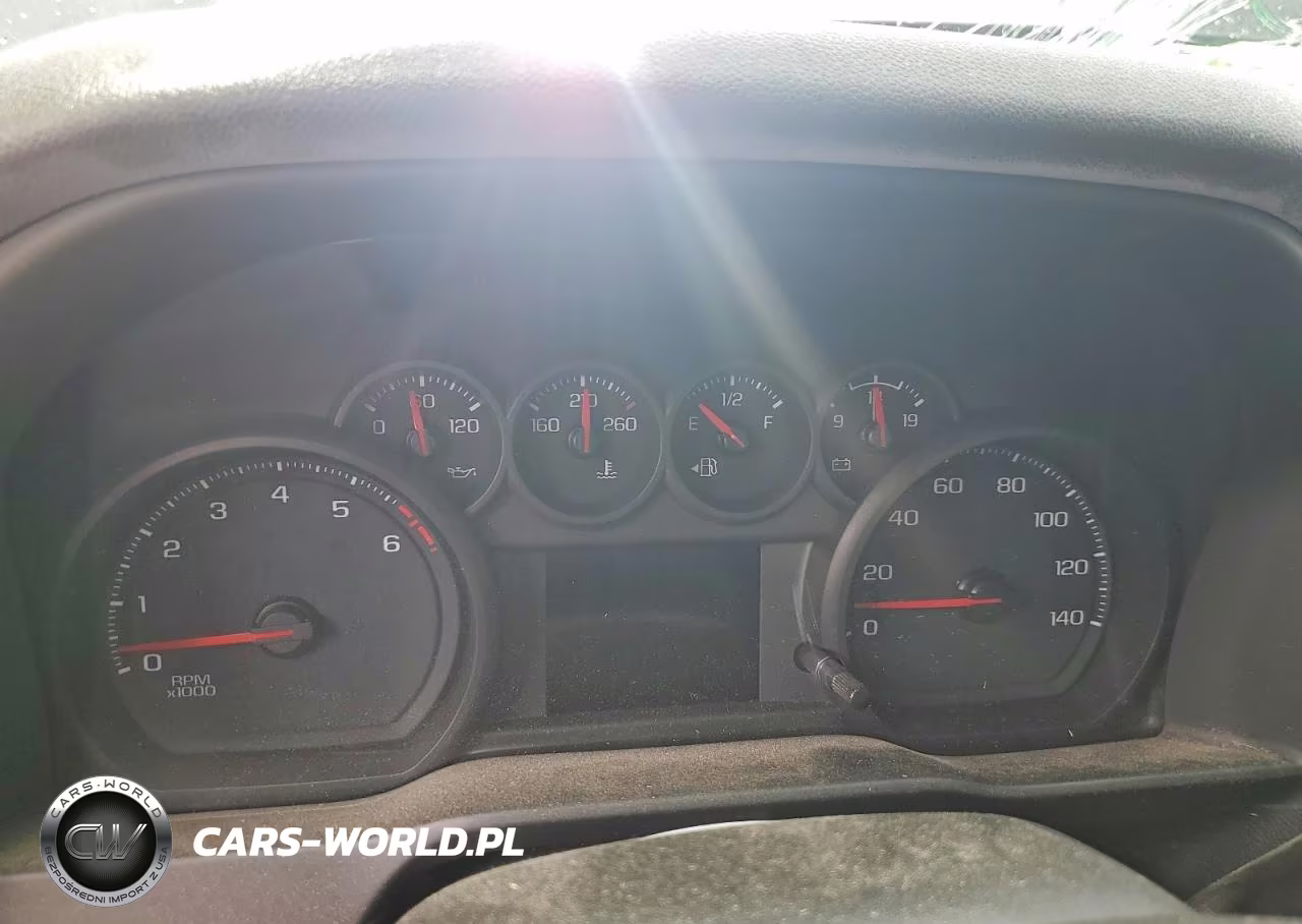 2021 Chevrolet Silverado K1500 VIN:1GCUYAEF9MZ286736 - 9