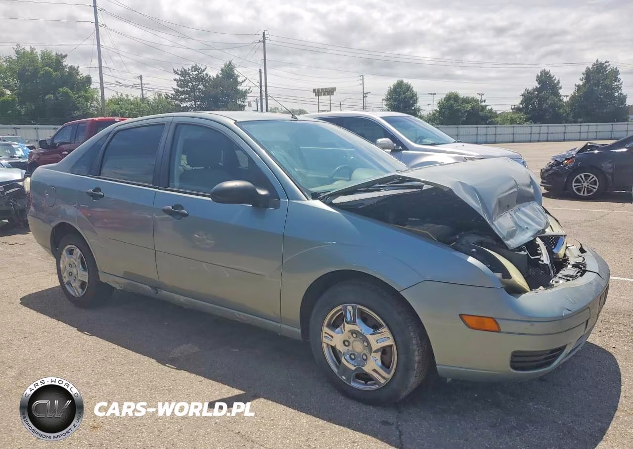 2005 Ford Focus Zx4 VIN:1FAFP34N35W232812 - 4