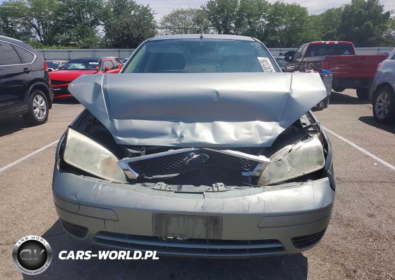 2005 Ford Focus Zx4 VIN:1FAFP34N35W232812 - 5