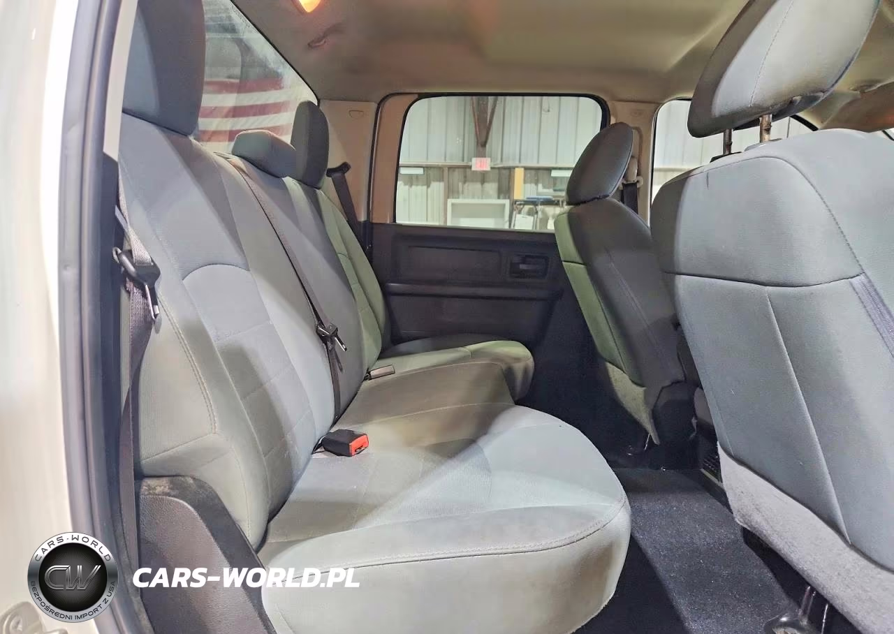 2018 Ram 2500 St VIN:3C6UR5CL6JG367774 - 10
