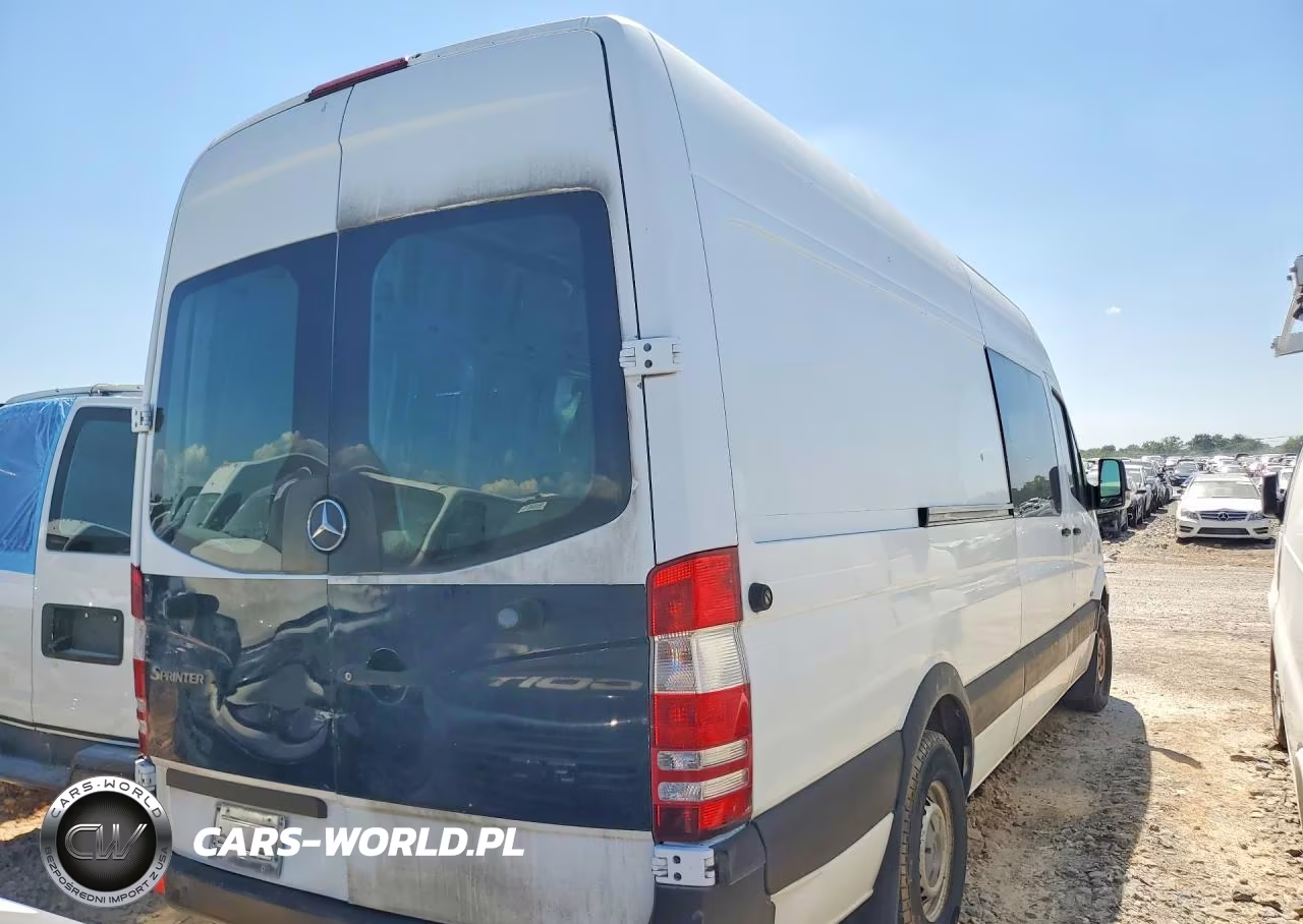 2013 Mercedes Benz Sprinter 2500 Delivery Van VIN:WD3PE8CC1D5739921 - 3