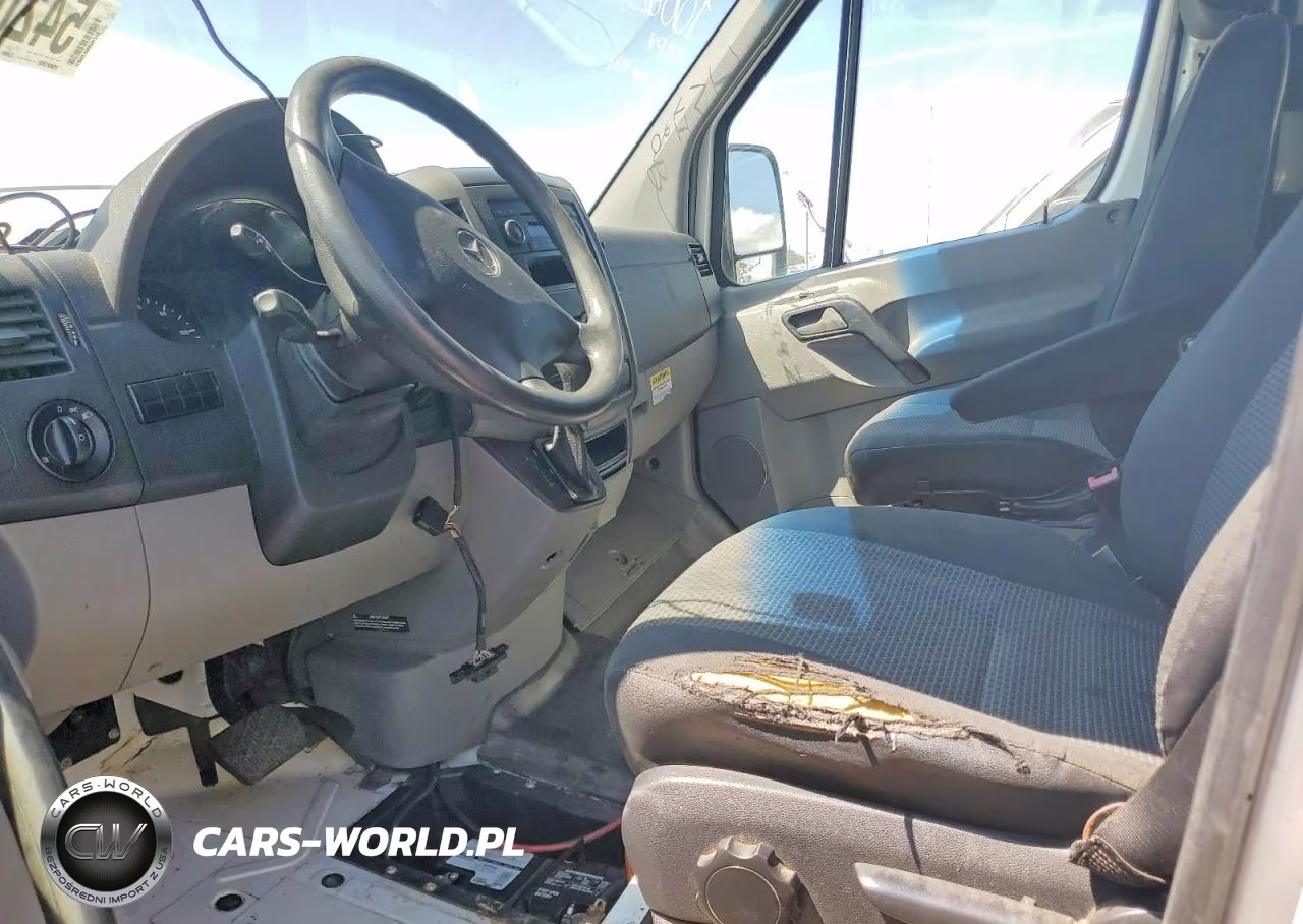 2013 Mercedes Benz Sprinter 2500 Delivery Van VIN:WD3PE8CC1D5739921 - 7