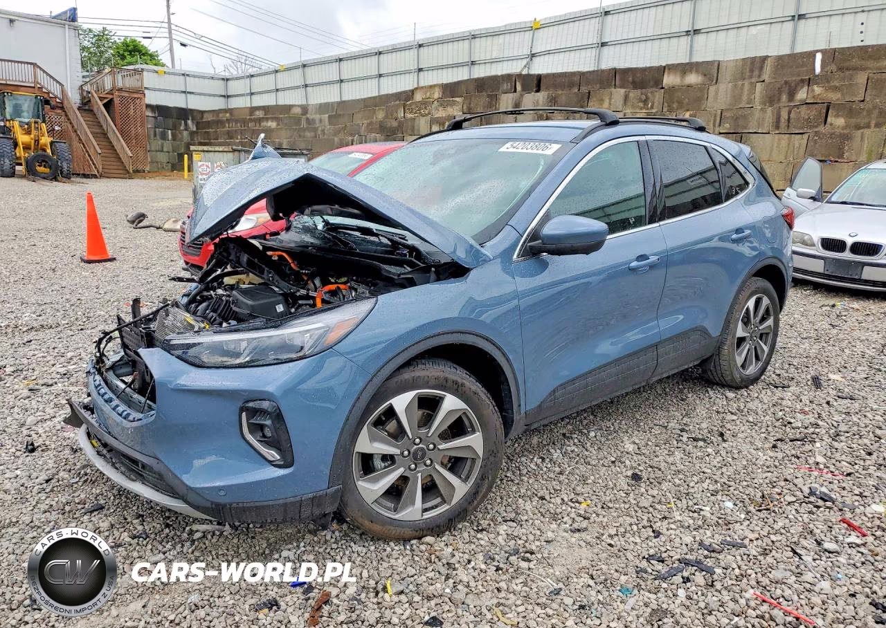2023 Ford Escape Platinum – zdjęcie 1 z 14