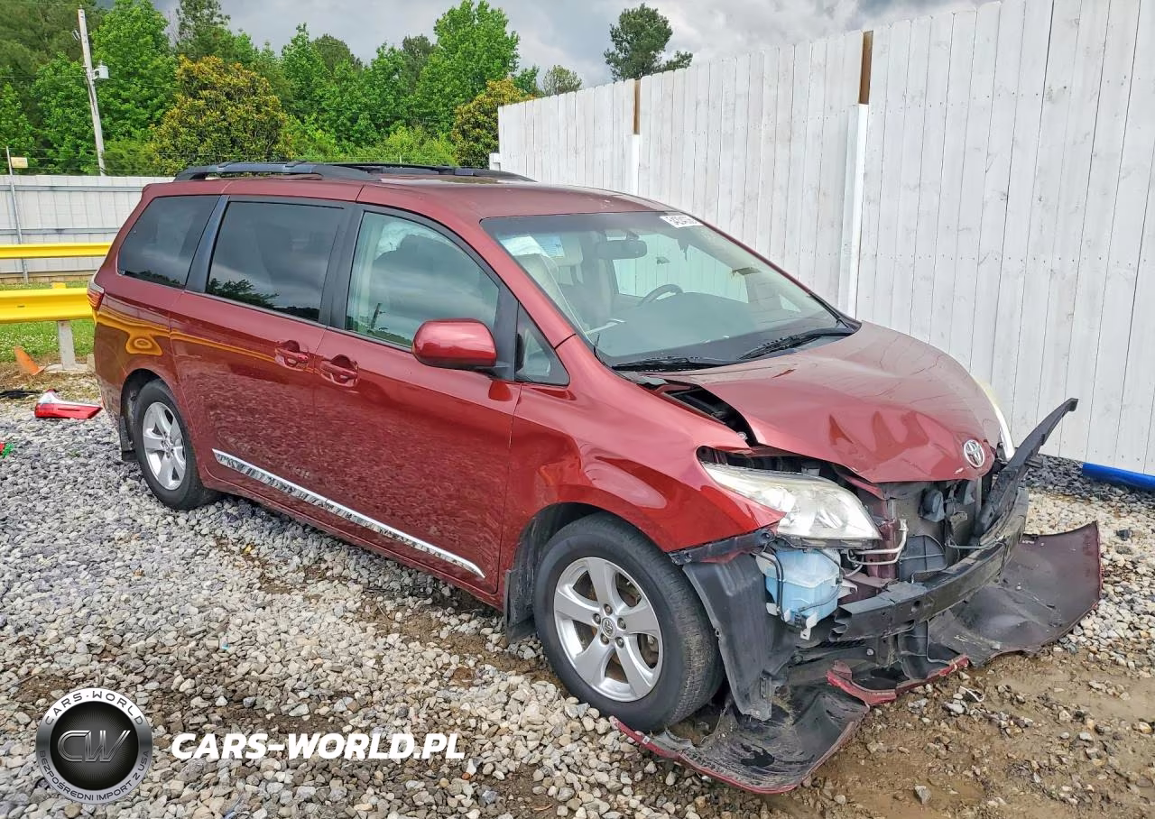 2016 Toyota Sienna Le VIN:5TDKK3DC0GS709060 - 4