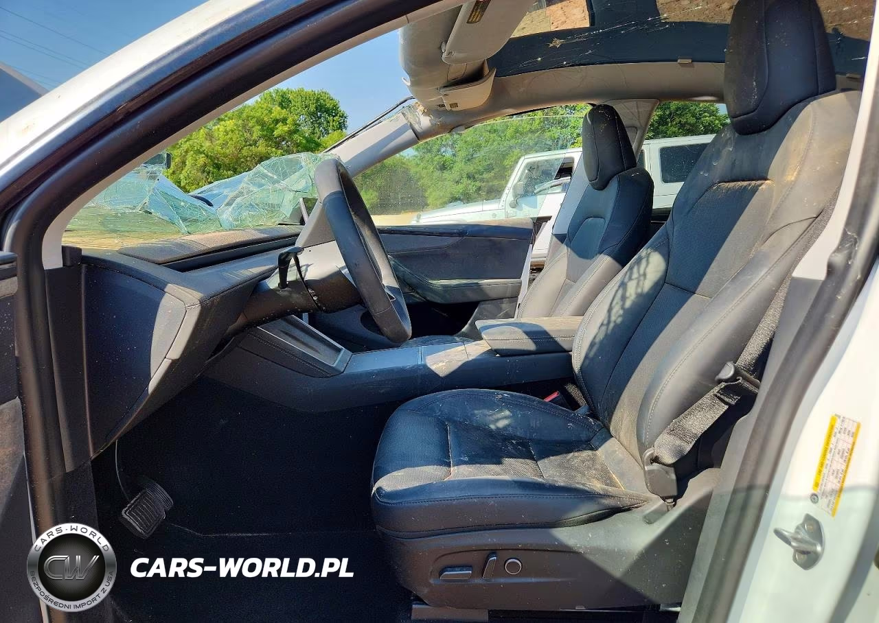 2026 Tesla Model Y VIN:7SAYGDED1TA431518 - 7