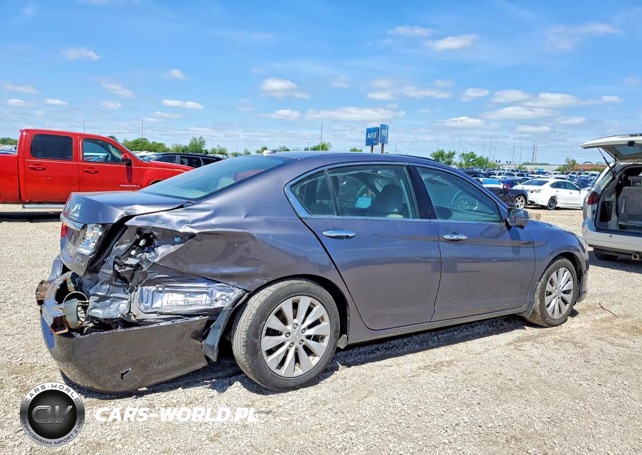 2015 Honda Accord Touring VIN:1HGCR3F92FA029773 - 3