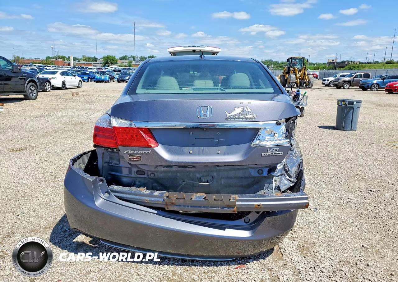 2015 Honda Accord Touring VIN:1HGCR3F92FA029773 - 6