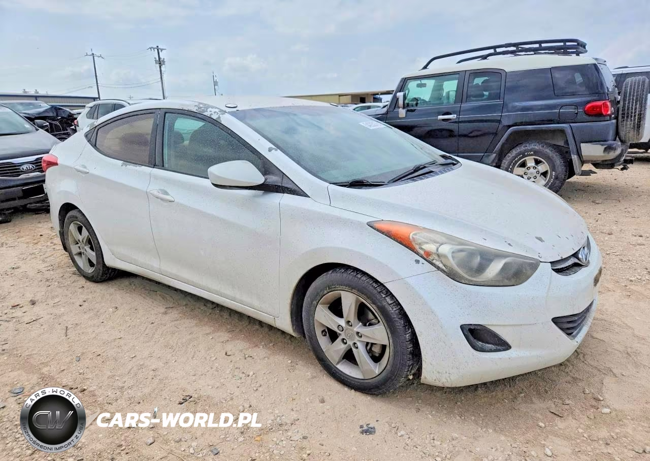 2013 Hyundai Elantra Gls VIN:5NPDH4AE2DH353019 - 4