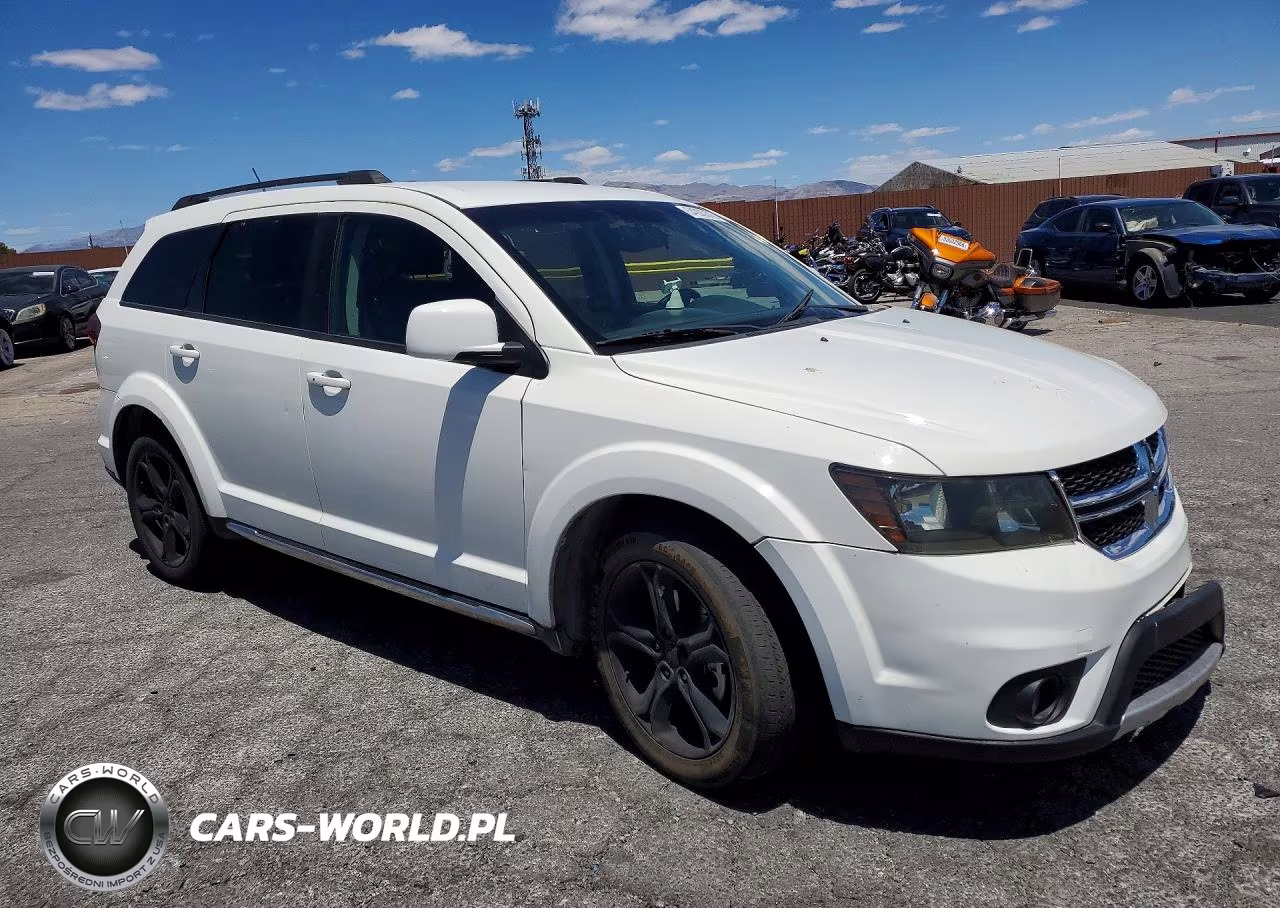 2017 Dodge Journey Crossroad VIN:3C4PDCGG6HT644009 - 4