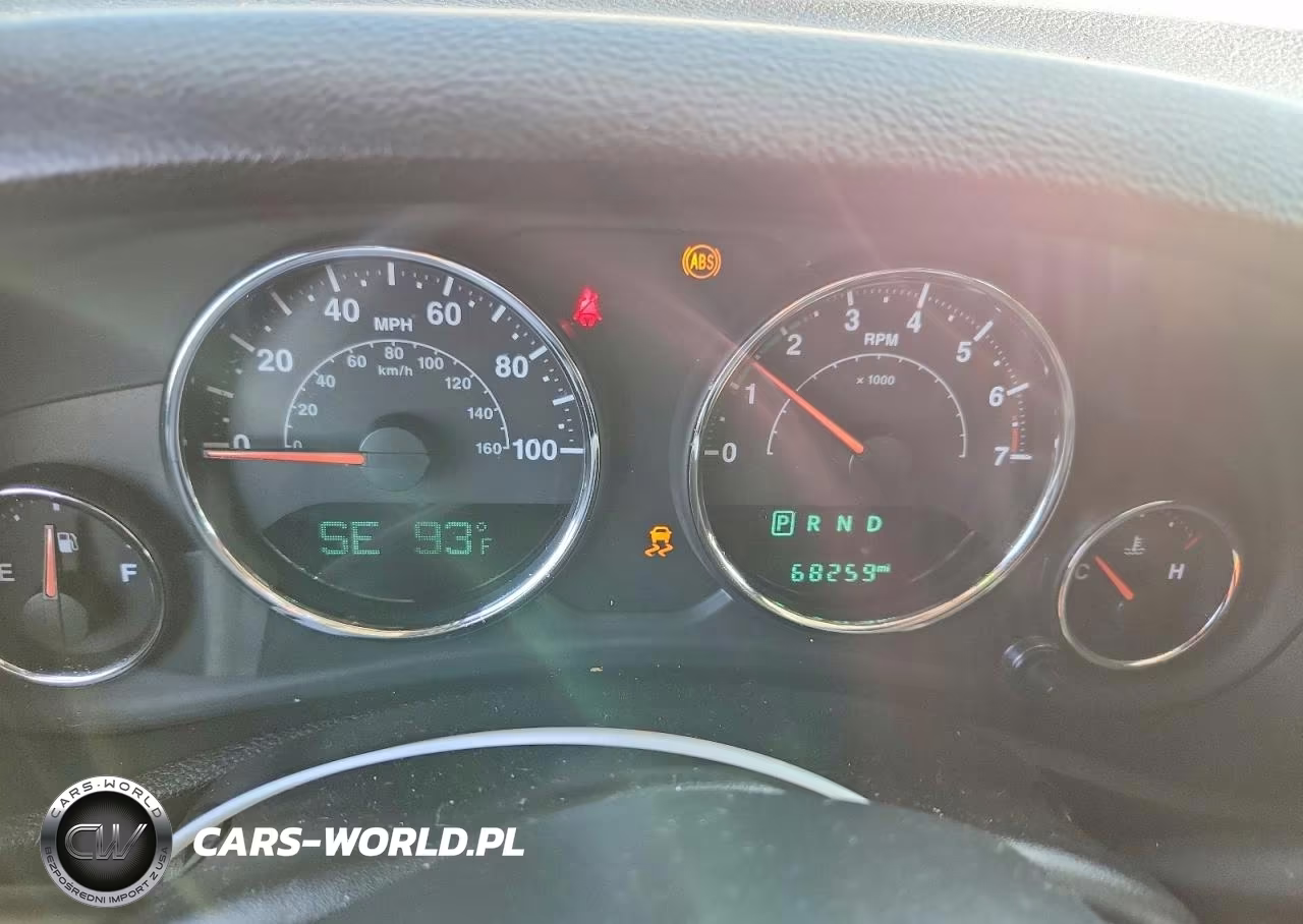 2016 Jeep Wrangler Sport VIN:1C4AJWAG1GL327791 - 9
