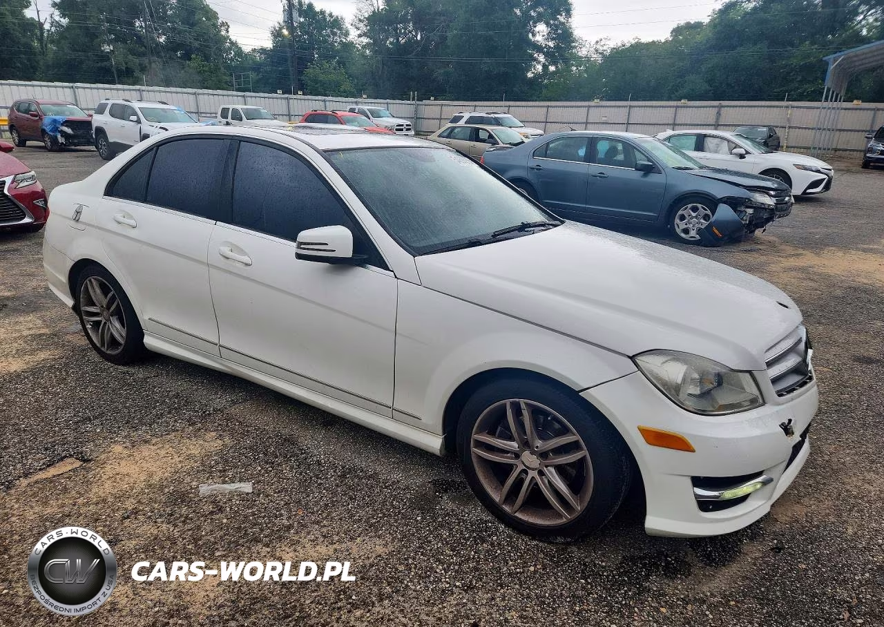 2013 Mercedes-Benz C 250 VIN:WDDGF4HB2DR296334 - 4