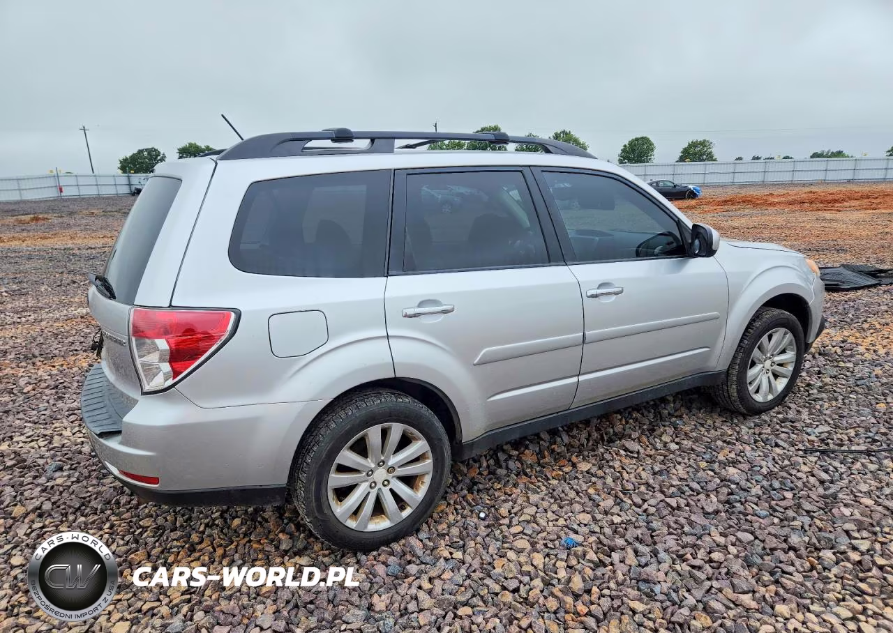 2011 Subaru Forester Limited VIN:JF2SHBEC1BH740565 - 3