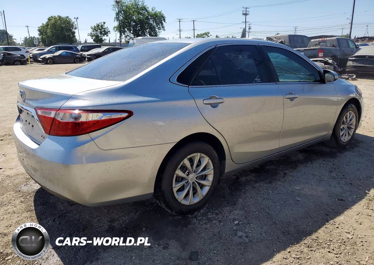 2017 Toyota Camry Le VIN:4T1BF1FK1HU377023 - 3