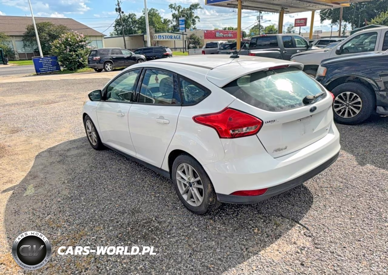 2018 Ford Focus Se VIN:1FADP3K26JL253133 - 3
