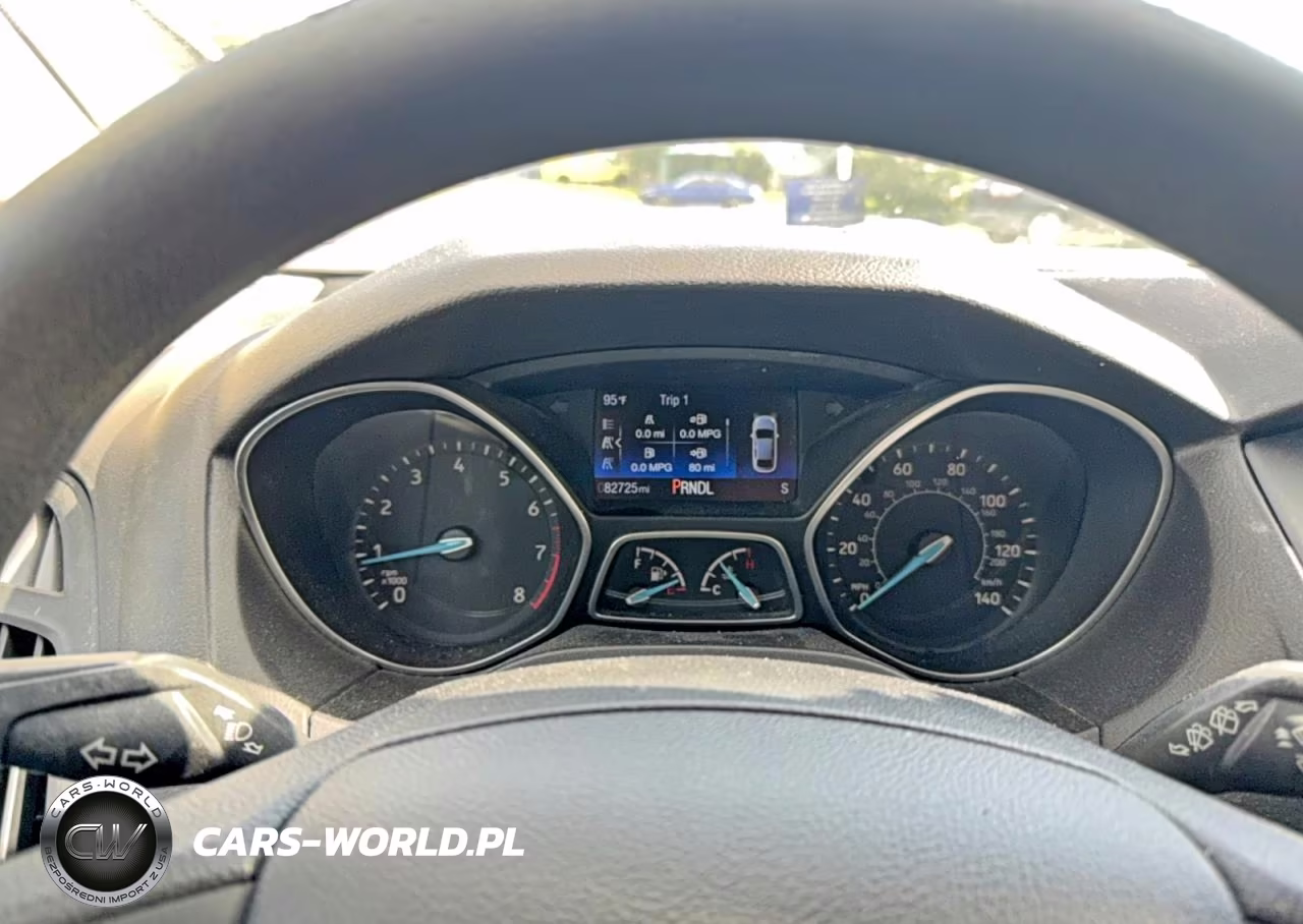 2018 Ford Focus Se VIN:1FADP3K26JL253133 - 8