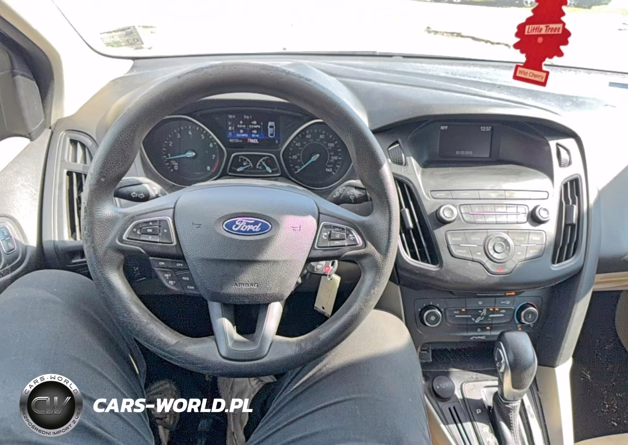 2018 Ford Focus Se VIN:1FADP3K26JL253133 - 9