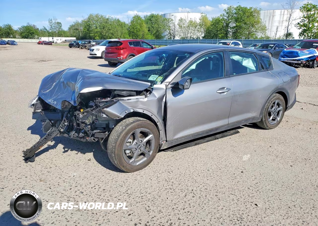 2025 Kia K4 Lxs – zdjęcie 1 z 12