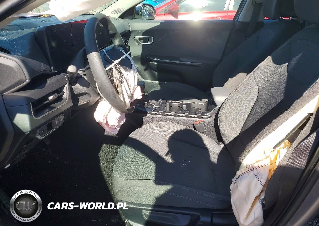 2025 Kia K4 Lxs VIN:3KPFT4DE7SE044666 - 7