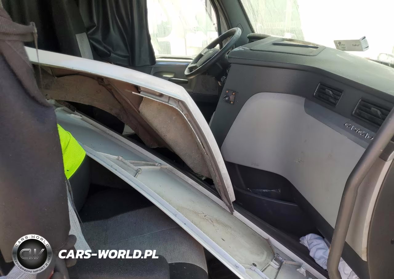 2019 Freightliner Cascadia 126 VIN:3AKJHHDR8KSKB6127 - 5