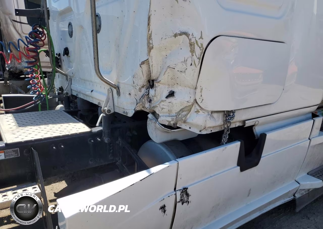 2019 Freightliner Cascadia 126 VIN:3AKJHHDR8KSKB6127 - 9