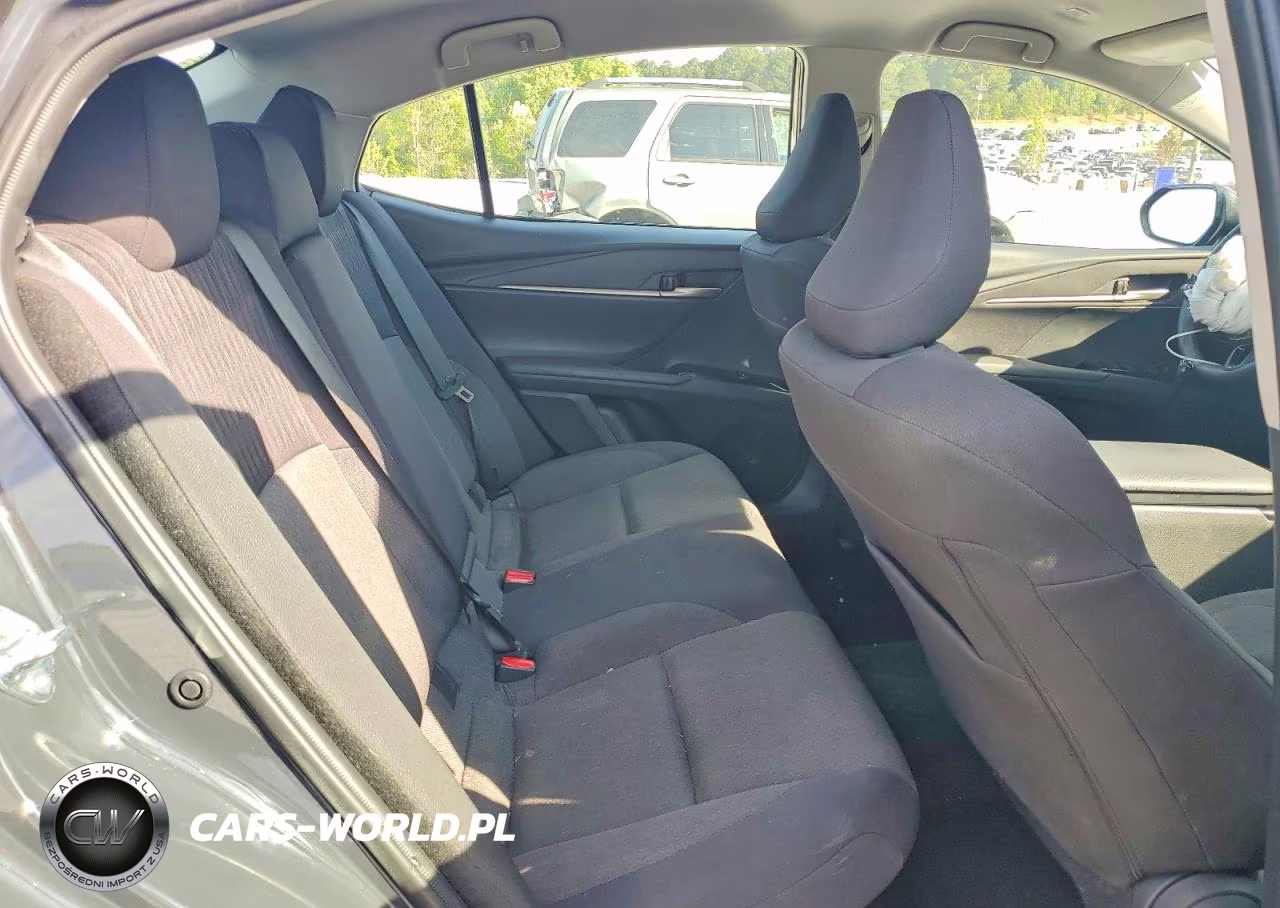 2025 Toyota Camry Le VIN:4T1DAACK4SU183055 - 10