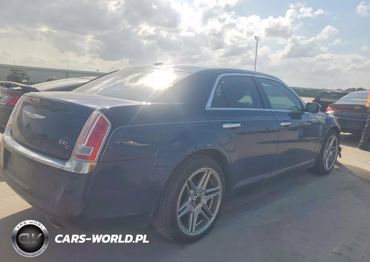 2014 Chrysler 300 VIN:2C3CCAEG4EH207904 - 3