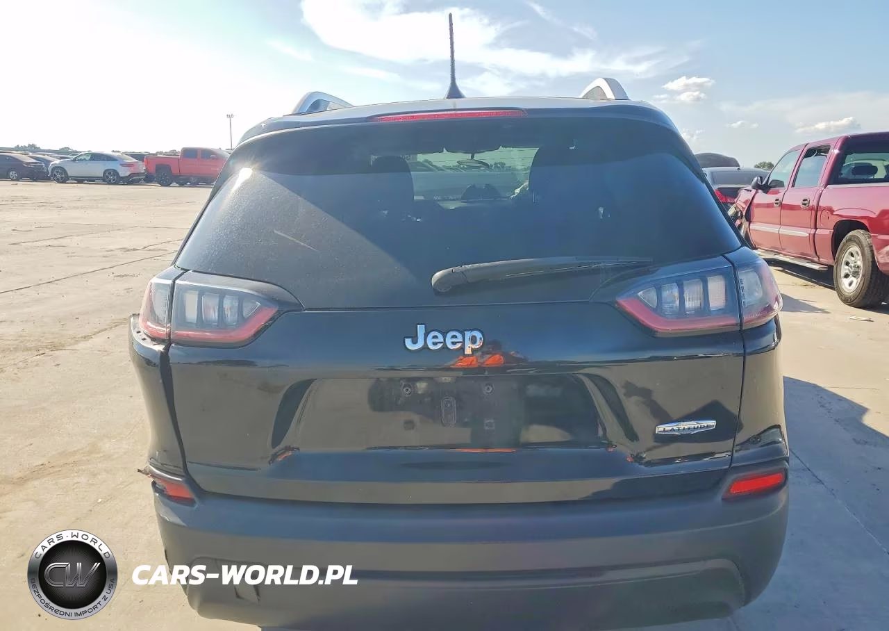 2020 Jeep Cherokee Latitude VIN:1C4PJLCB6LD561679 - 6