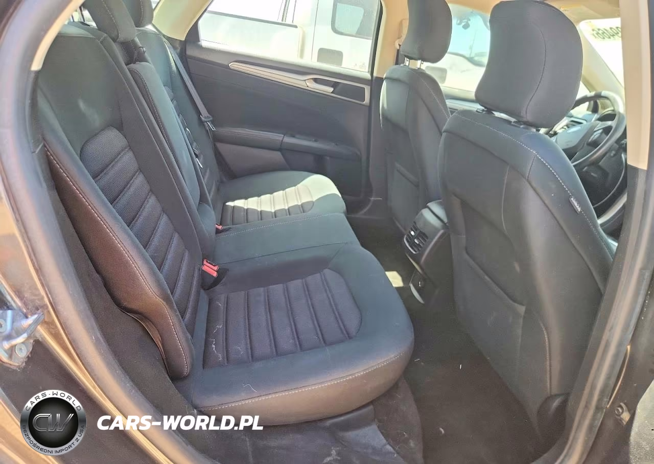 2018 Ford Fusion Se VIN:3FA6P0HD0JR268079 - 10