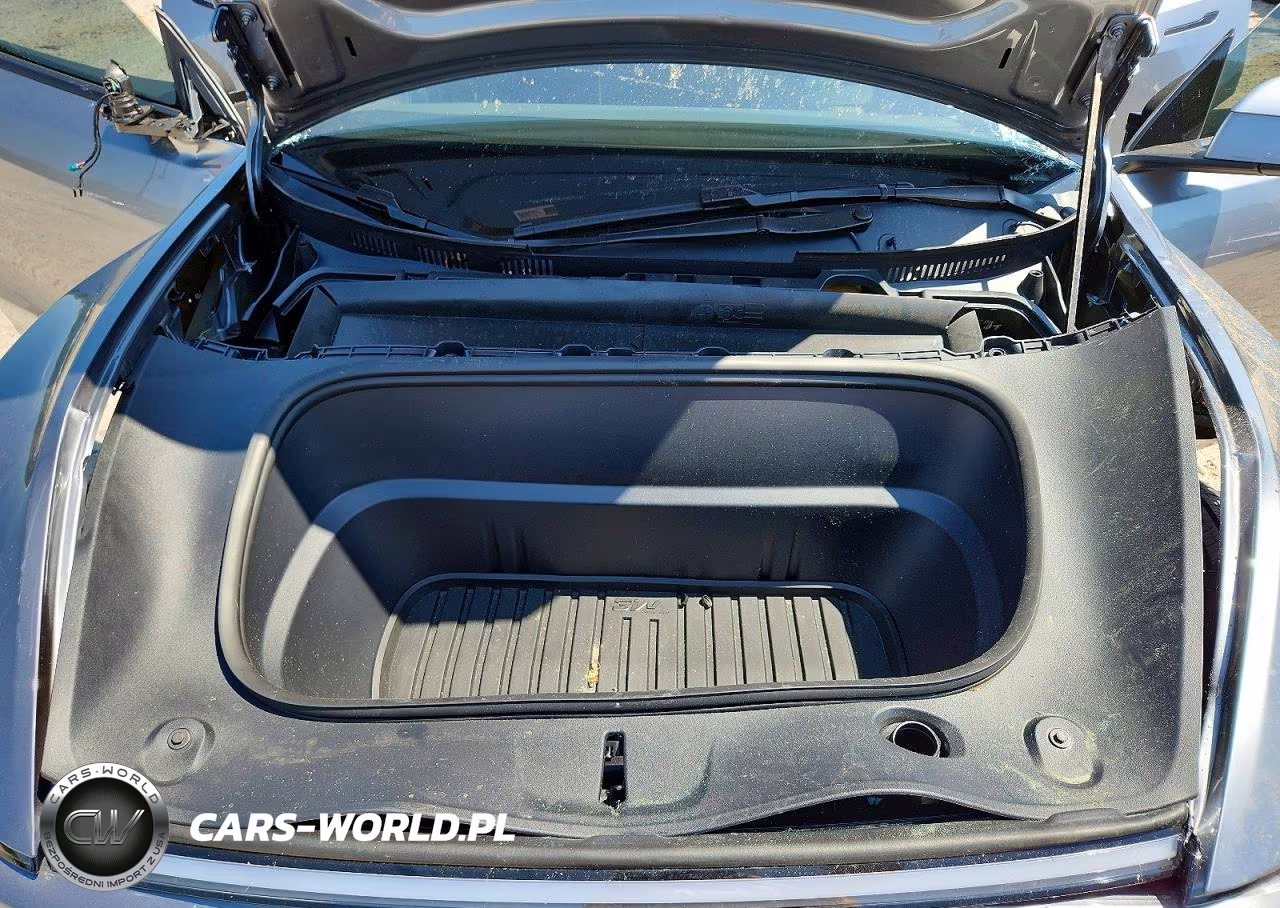 2026 Tesla Model Y VIN:7SAYGDEE9TA597259 - 11