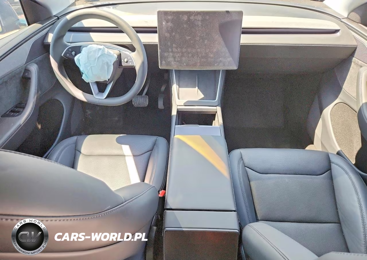2026 Tesla Model Y VIN:7SAYGDEE9TA597259 - 8