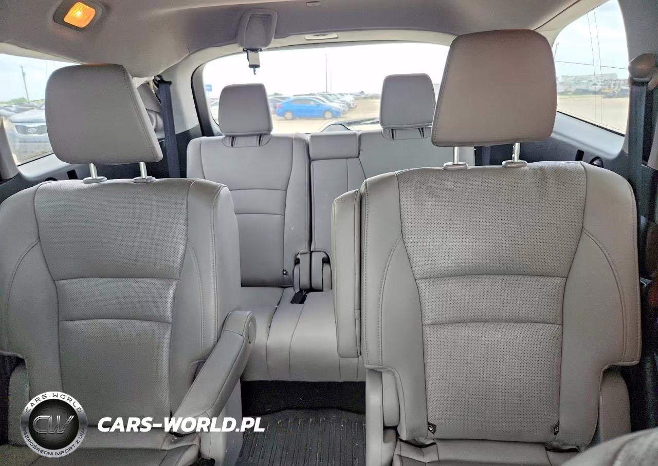 2018 Honda Pilot Elite VIN:5FNYF6H05JB041882 - 10