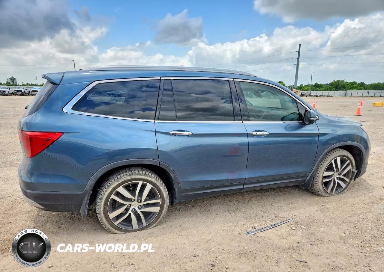 2018 Honda Pilot Elite VIN:5FNYF6H05JB041882 - 3