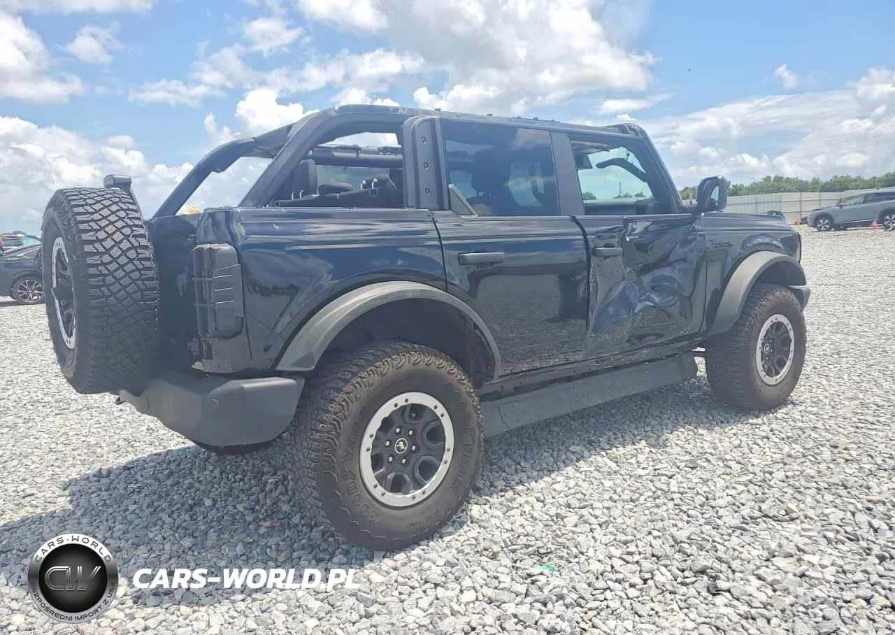 2023 Ford Bronco Base VIN:1FMDE5DH4PLB28729 - 3