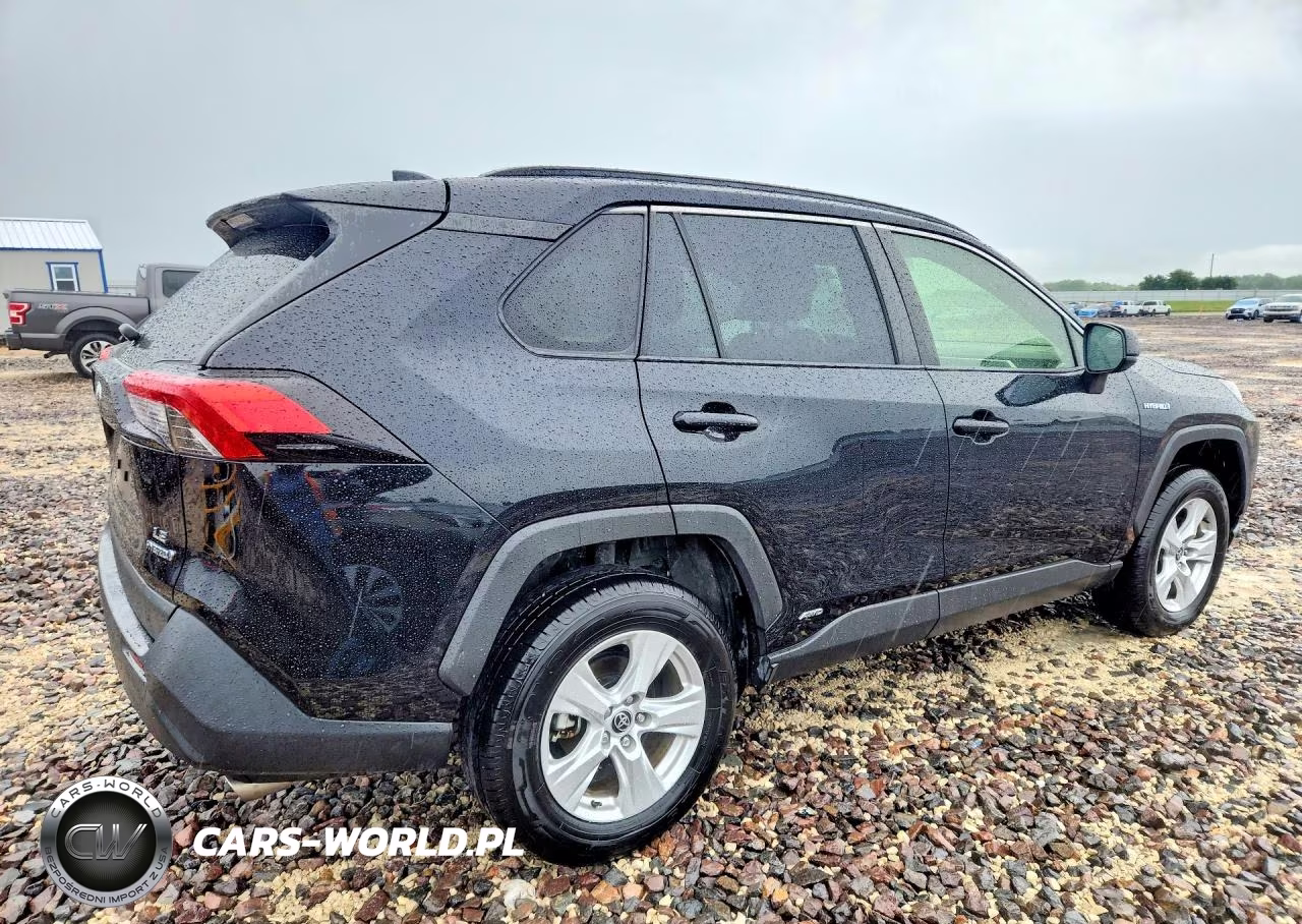 2021 Toyota Rav4 Le VIN:JTMLWRFV4MD127108 - 3
