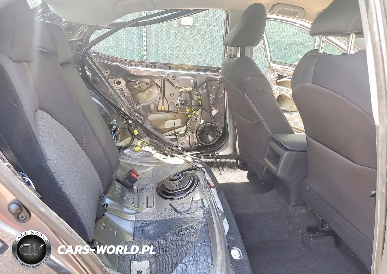2019 Toyota Camry Le VIN:4T1B11HK8KU850032 - 10