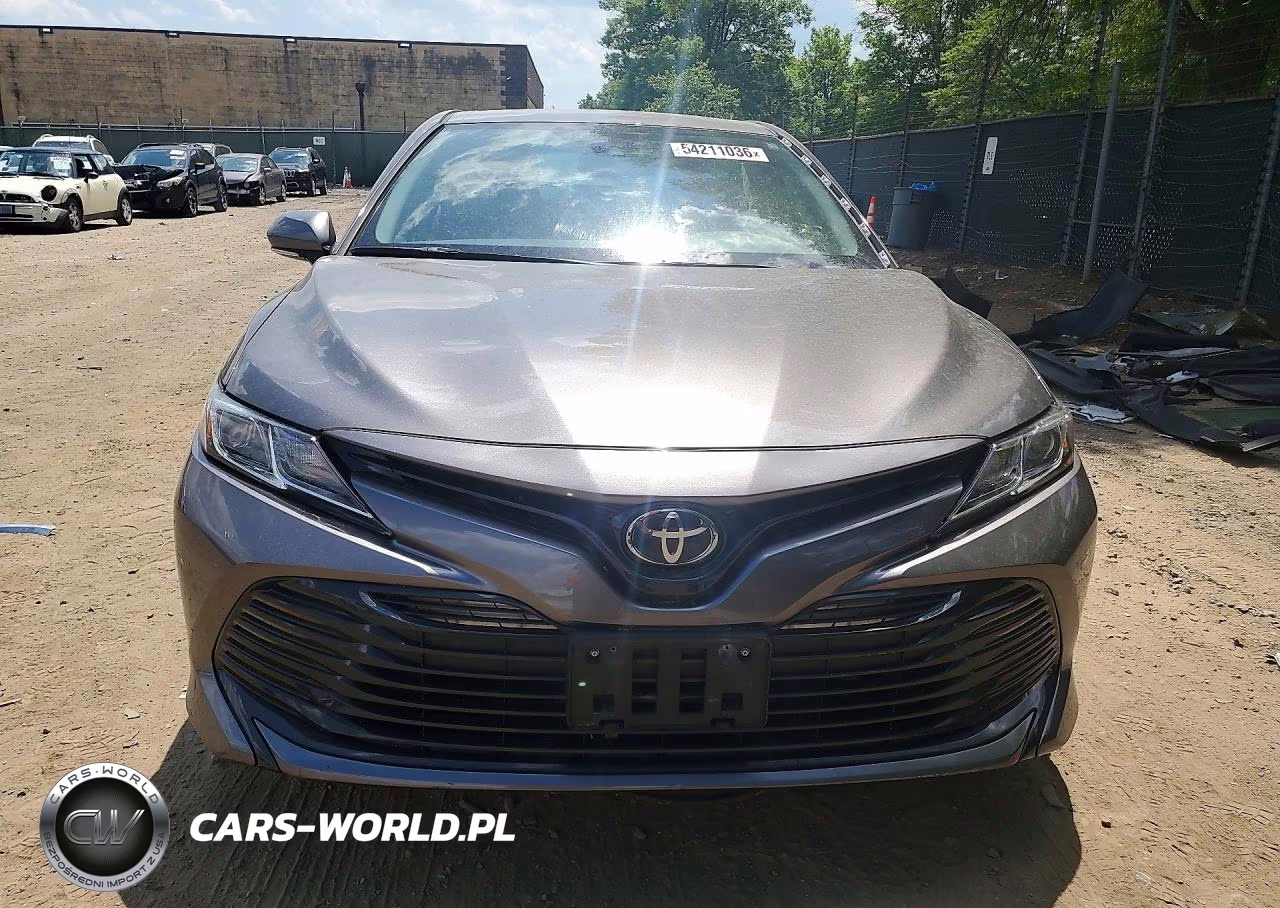 2019 Toyota Camry Le VIN:4T1B11HK8KU850032 - 5