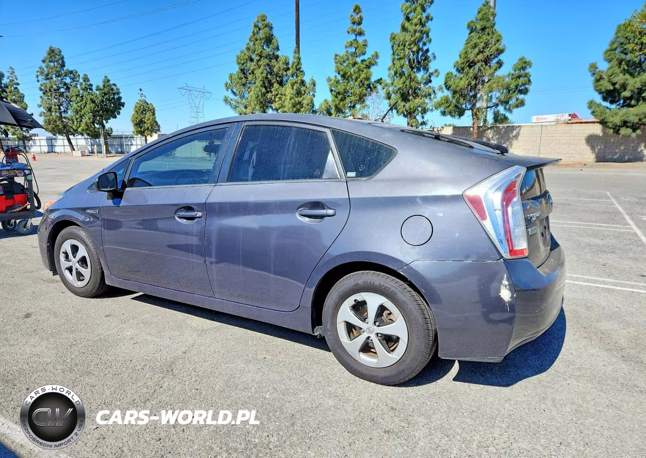 2013 Toyota Prius Two VIN:JTDKN3DU3D1627834 - 2