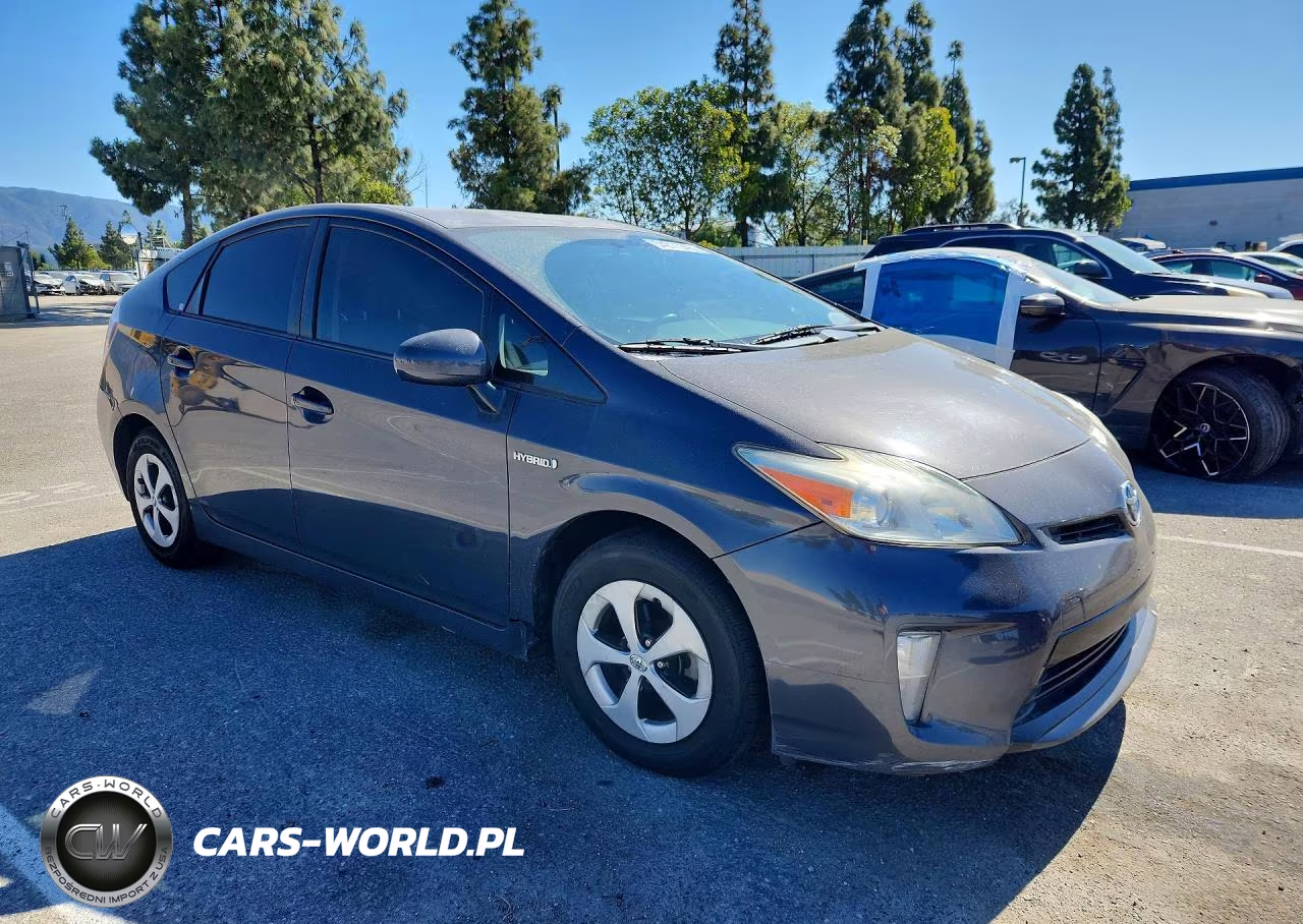 2013 Toyota Prius Two VIN:JTDKN3DU3D1627834 - 4