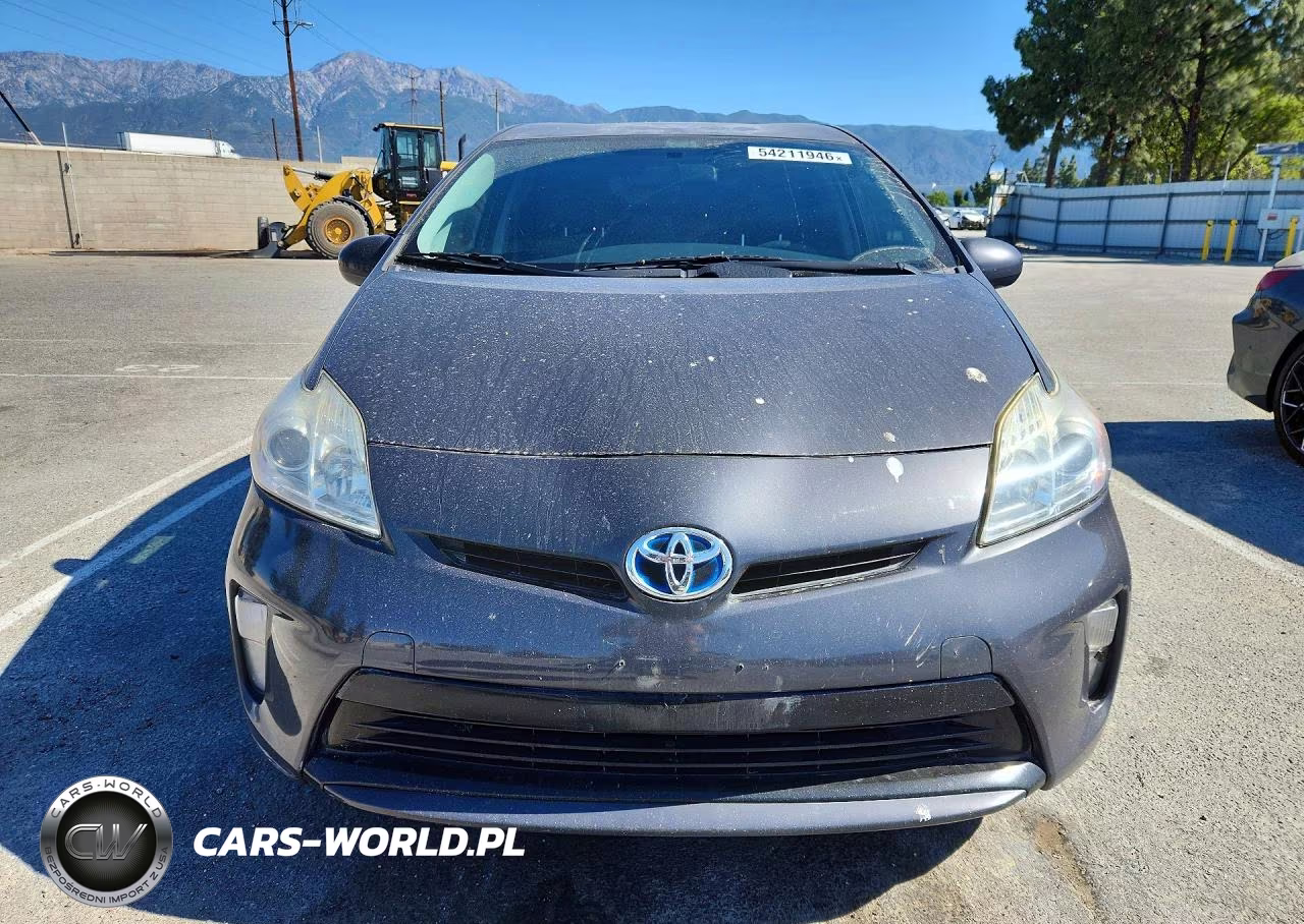 2013 Toyota Prius Two VIN:JTDKN3DU3D1627834 - 5