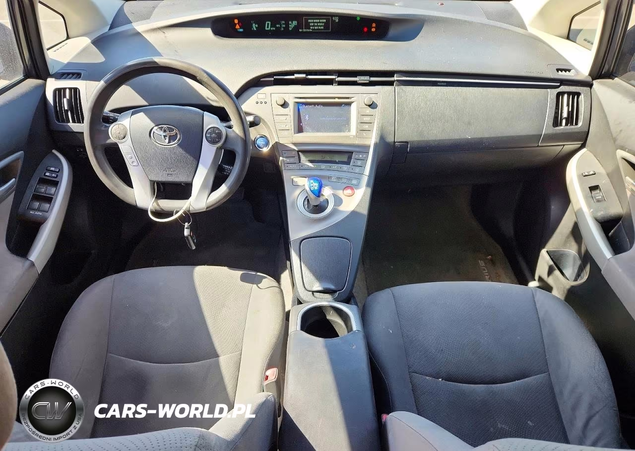 2013 Toyota Prius Two VIN:JTDKN3DU3D1627834 - 8